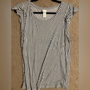 BUY NOW SALE‼️ White and black striped top